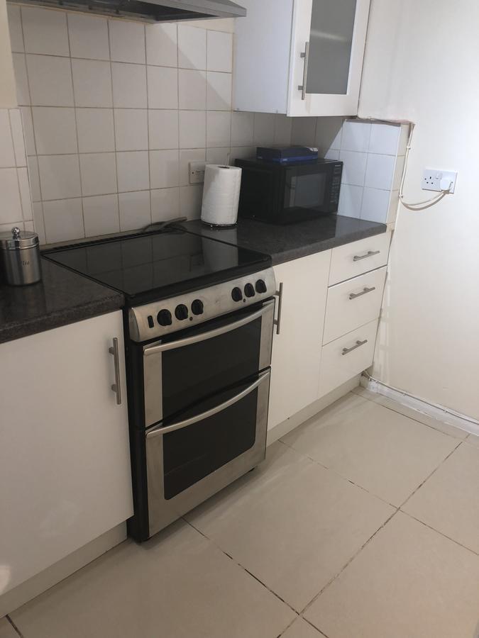 Waltham Abbey Private Property Εξωτερικό φωτογραφία